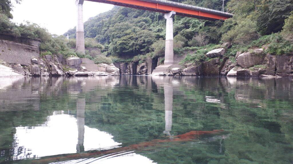 上流の東宮橋