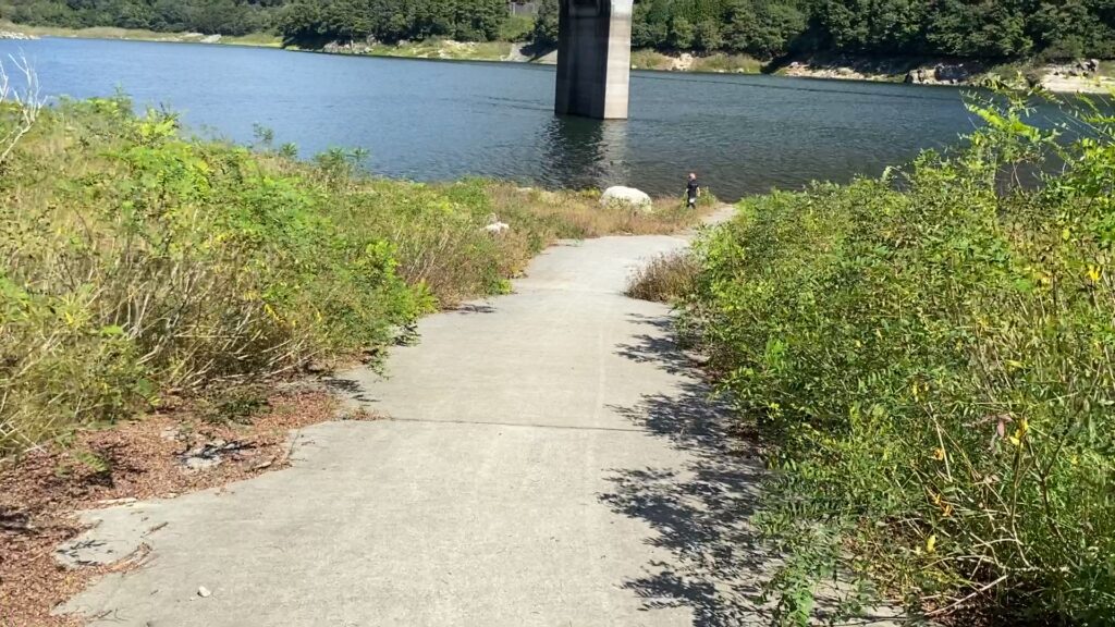 出艇場所は遥か下になる