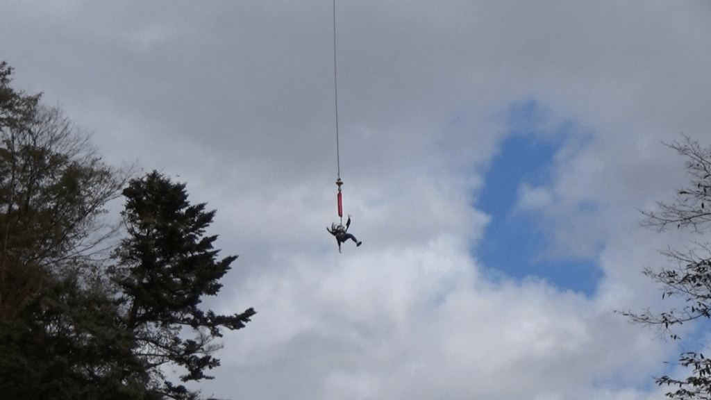 駒形峡でバンジージャンプ