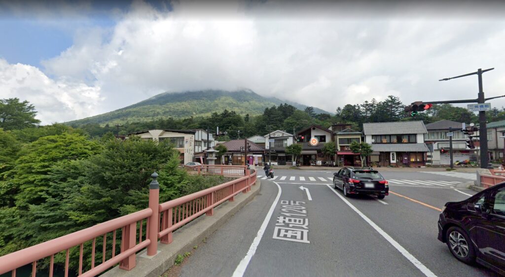 立木観音入口の信号を左折