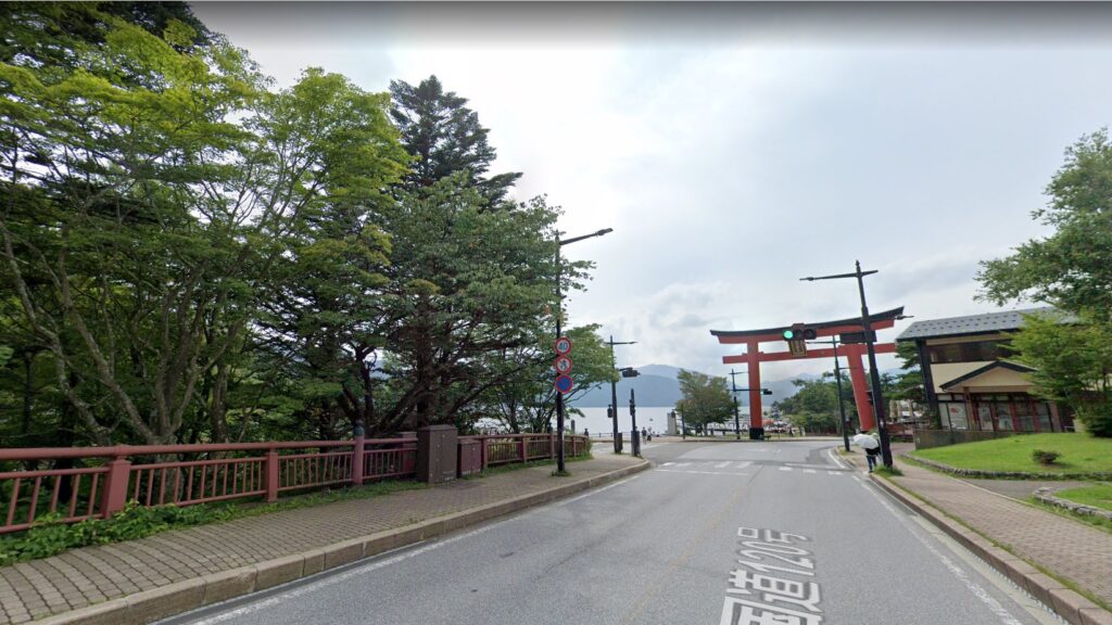 立木観音入口の信号を左折