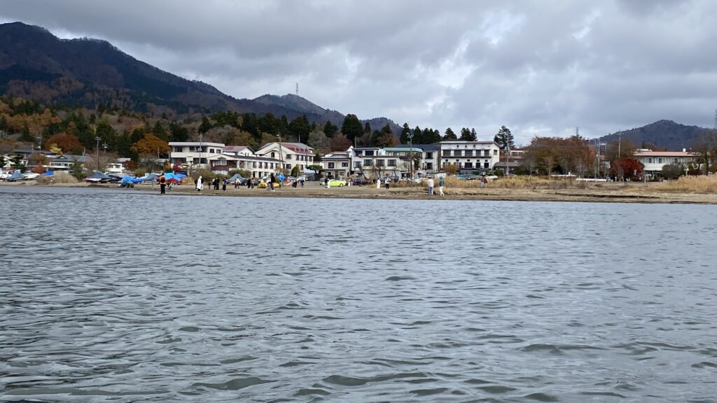 早朝から観光客が多い