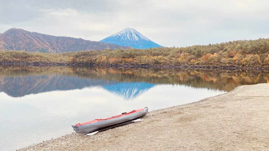 西湖根場浜から見る逆さ富士